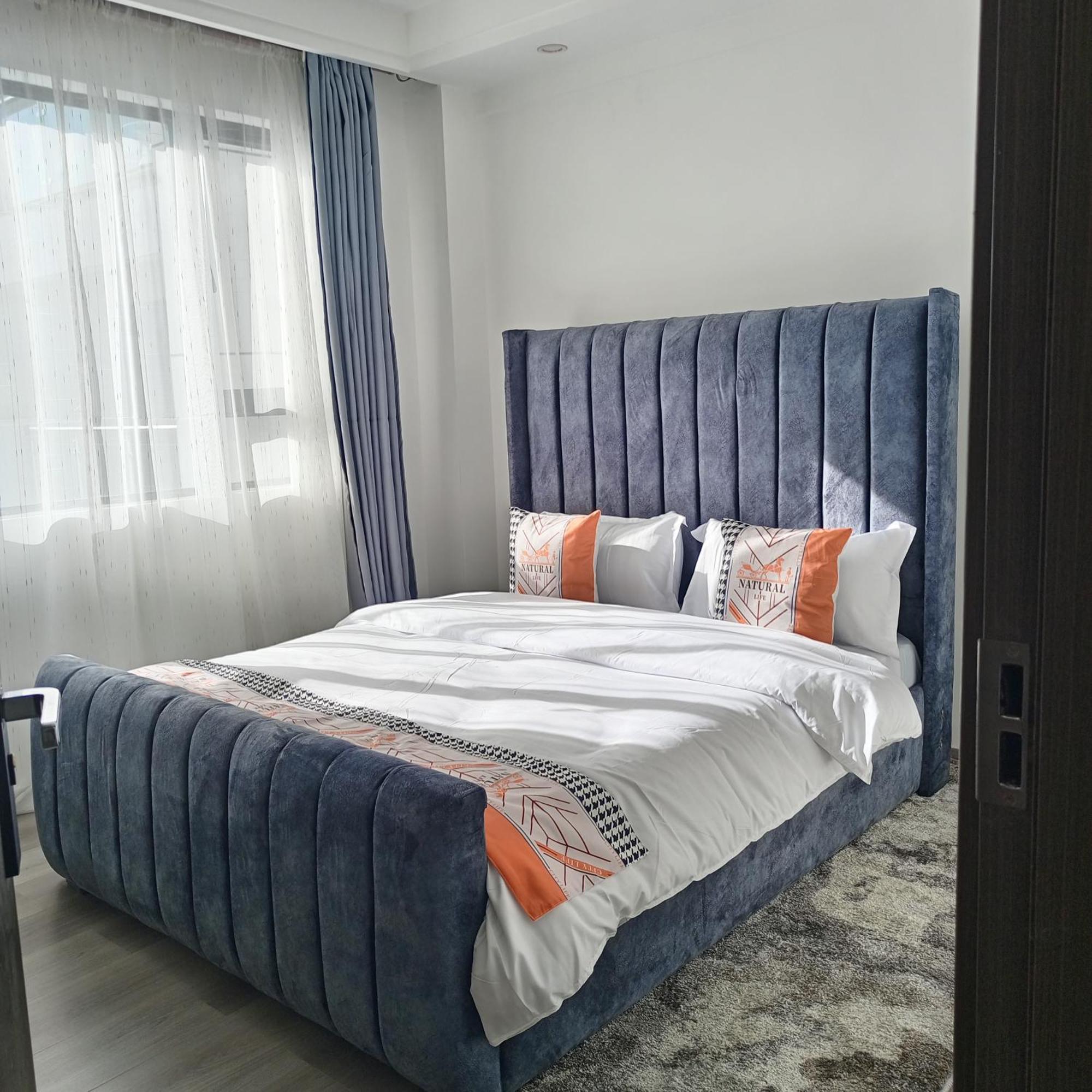 Fara-1bedroom Oasis 14th Floor With Amazing Garden View Apartment *