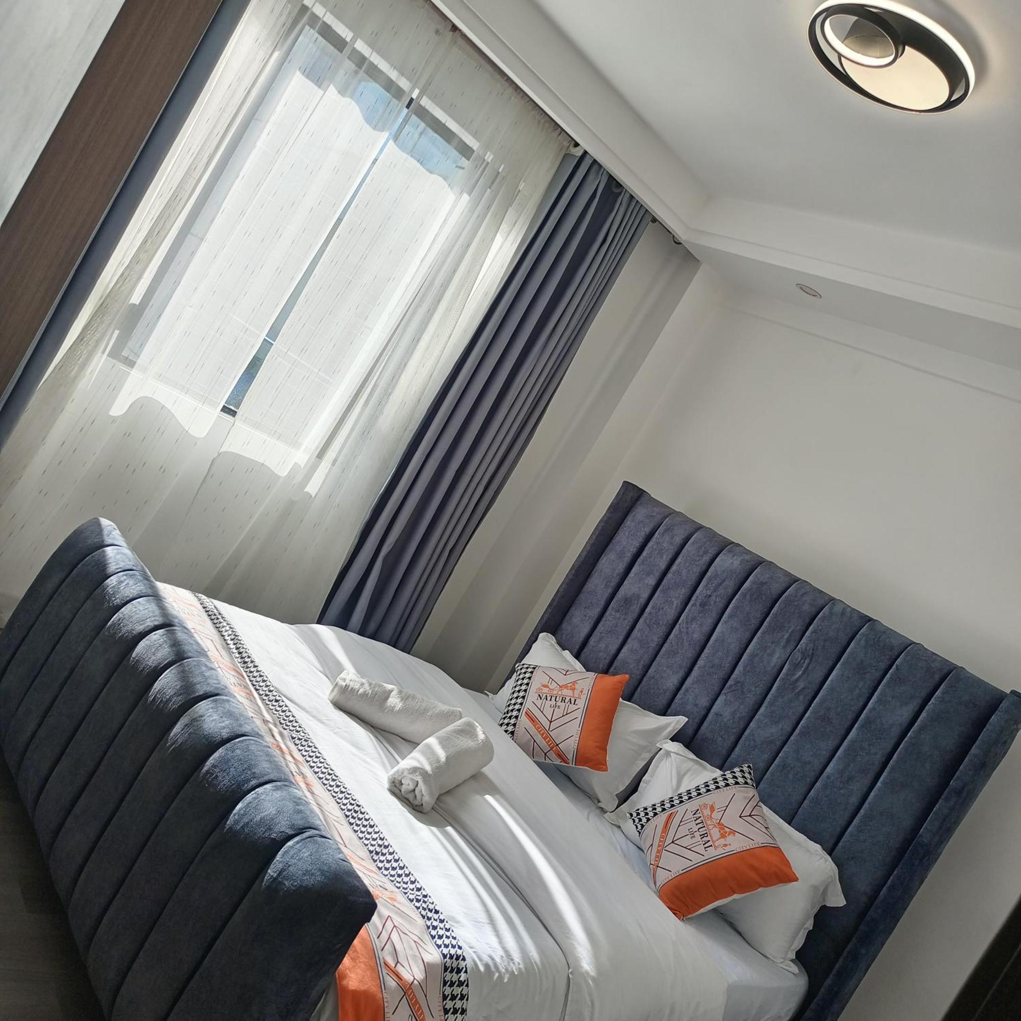Fara-1bedroom Oasis 14th Floor With Amazing Garden View Apartment *